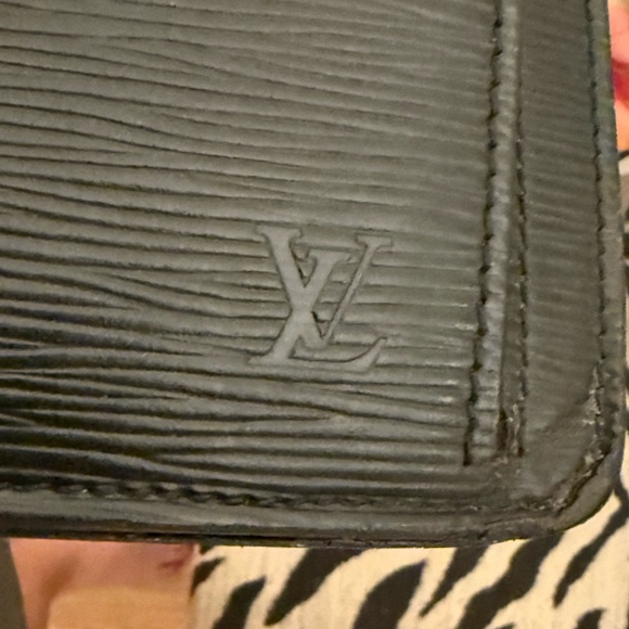 Louis Vuitton Pochette Sellier Dragonne Black Epi Wristlet Clutch - Picture 9 of 10